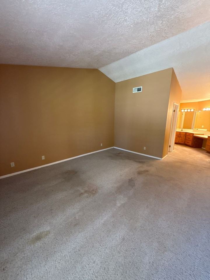 875 Rio Virgin Dr #210 - Photo 4 of 13