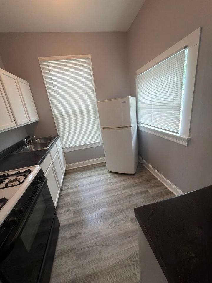 96 S Crystal St - Photo 2 of 6