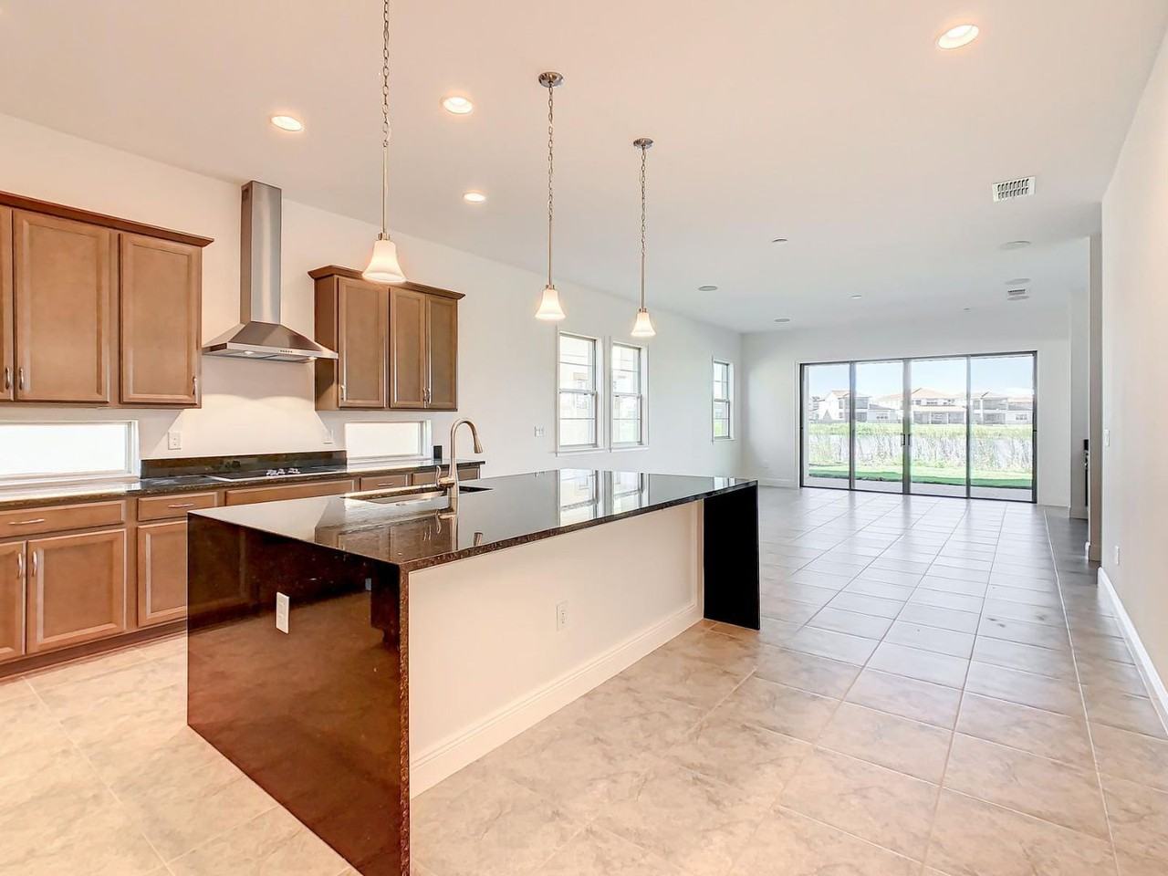 13899 Larkton Ln - Photo 3 of 28