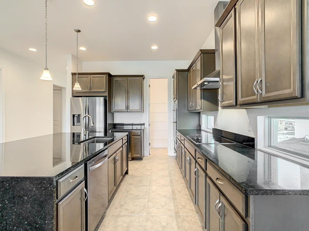 13899 Larkton Ln - Photo 6 of 28