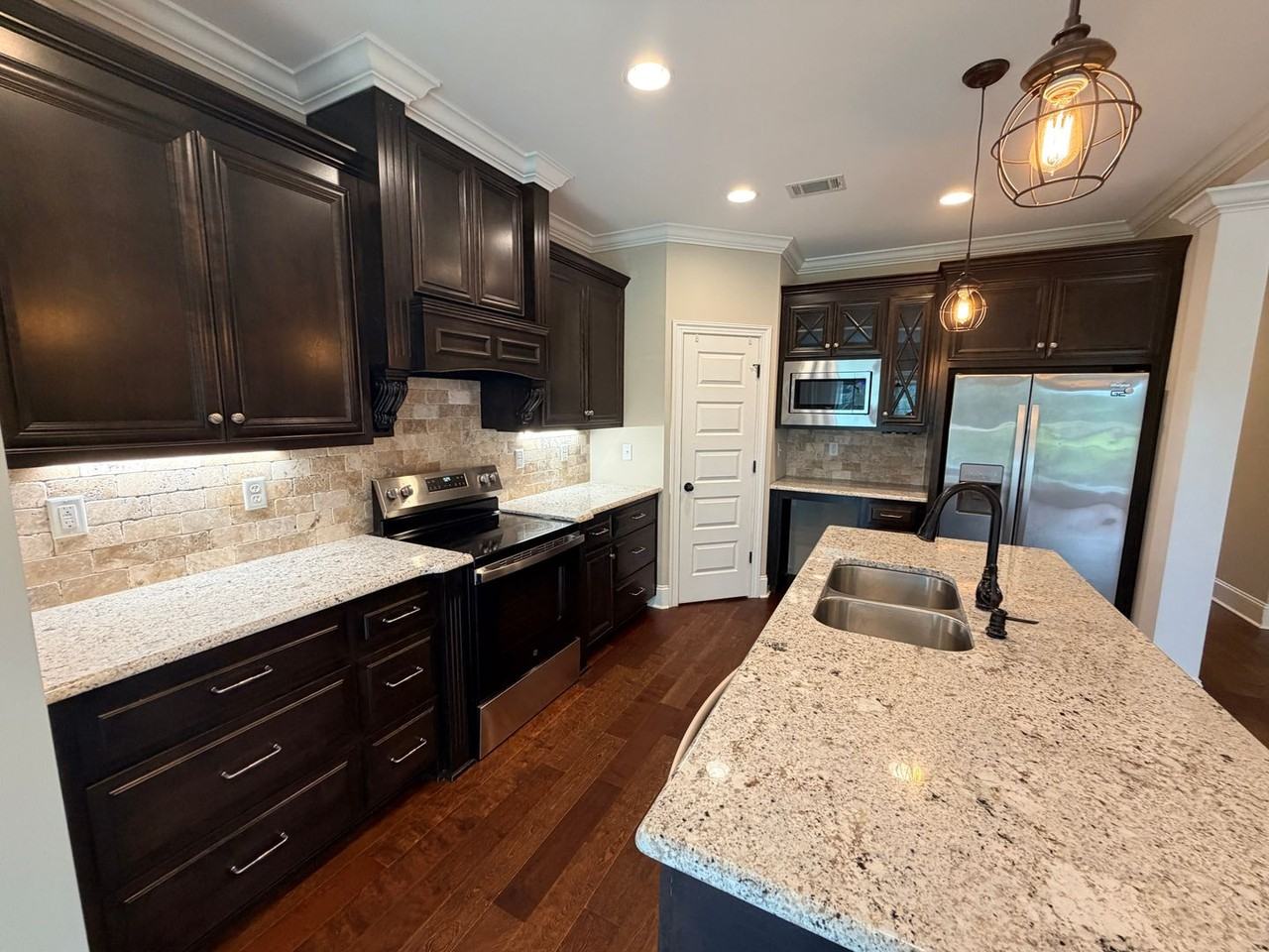 5521 Ponciana Ln - Photo 6 of 39
