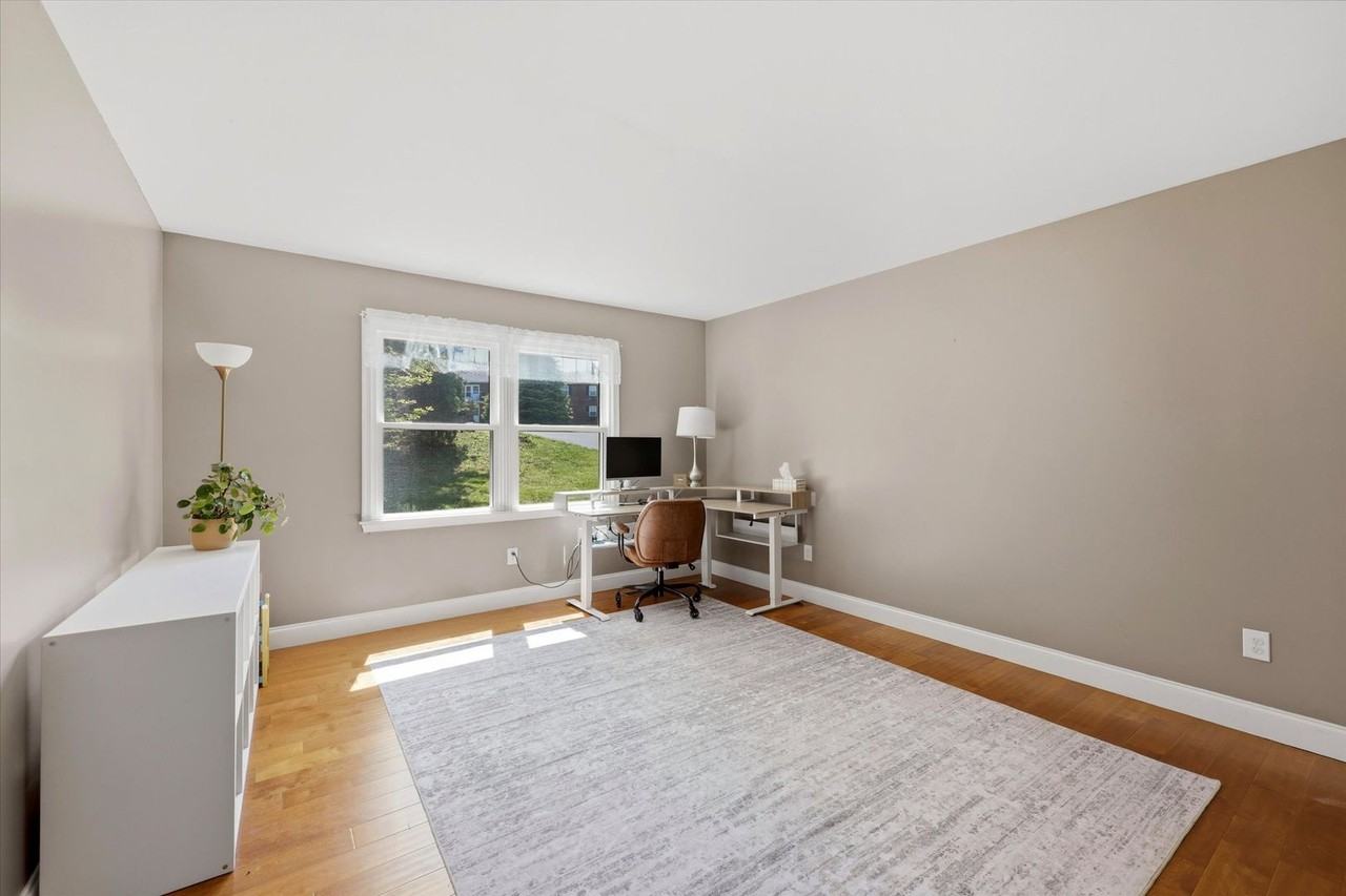 615 W Rosedale Ave - Photo 2 of 24