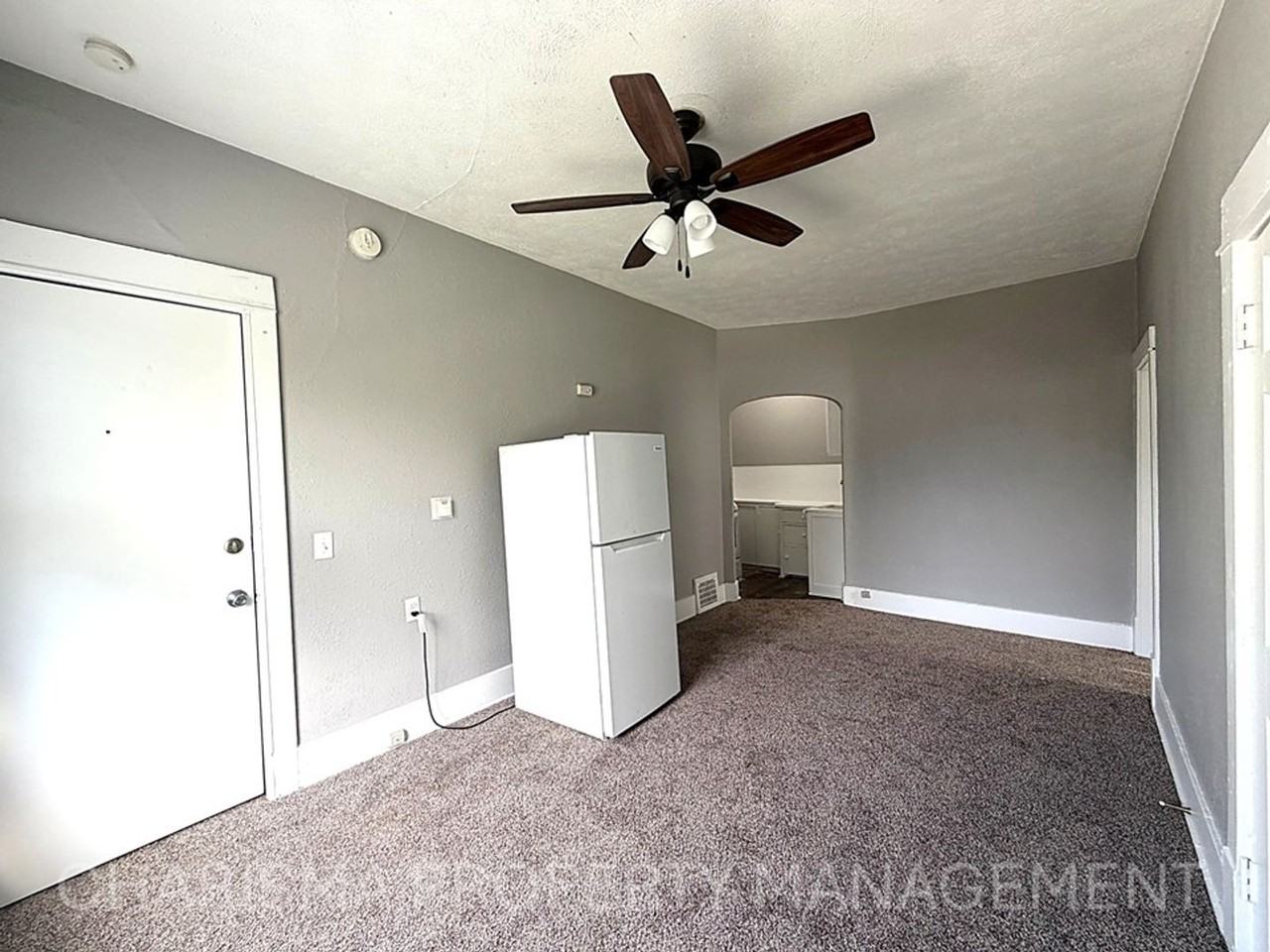 316 E 15th St - Photo 7 of 17