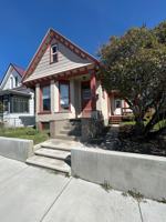 featured image of 1005 W Park St