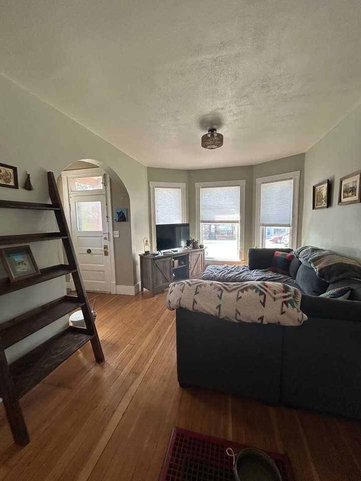 1005 W Park St - Photo 3 of 20