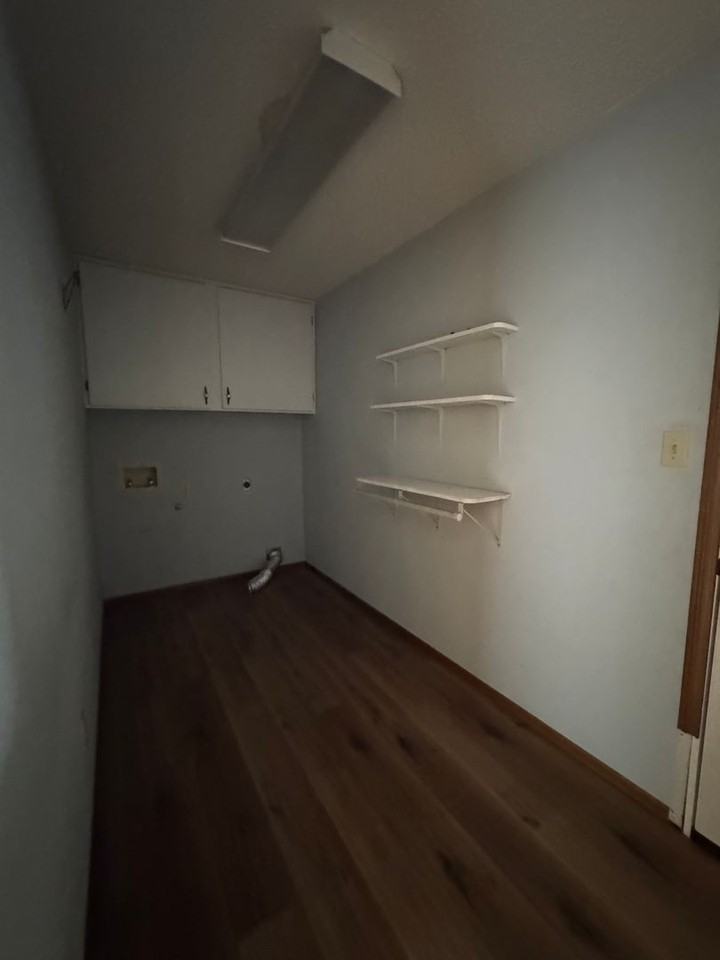 2912 S 100th St - Photo 6 of 14