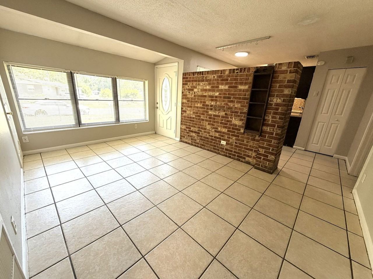 7152 Koleda Dr - Photo 2 of 16