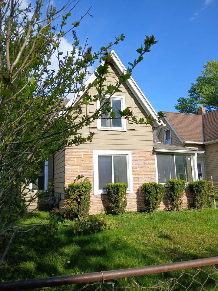3791 W 39th St - Photo 4 of 50