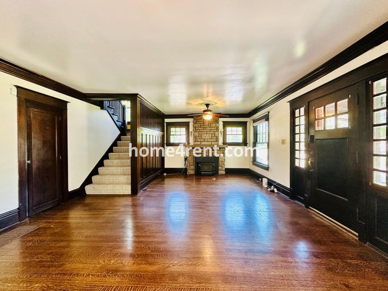 641 W 39th Ter - Photo 6 of 50