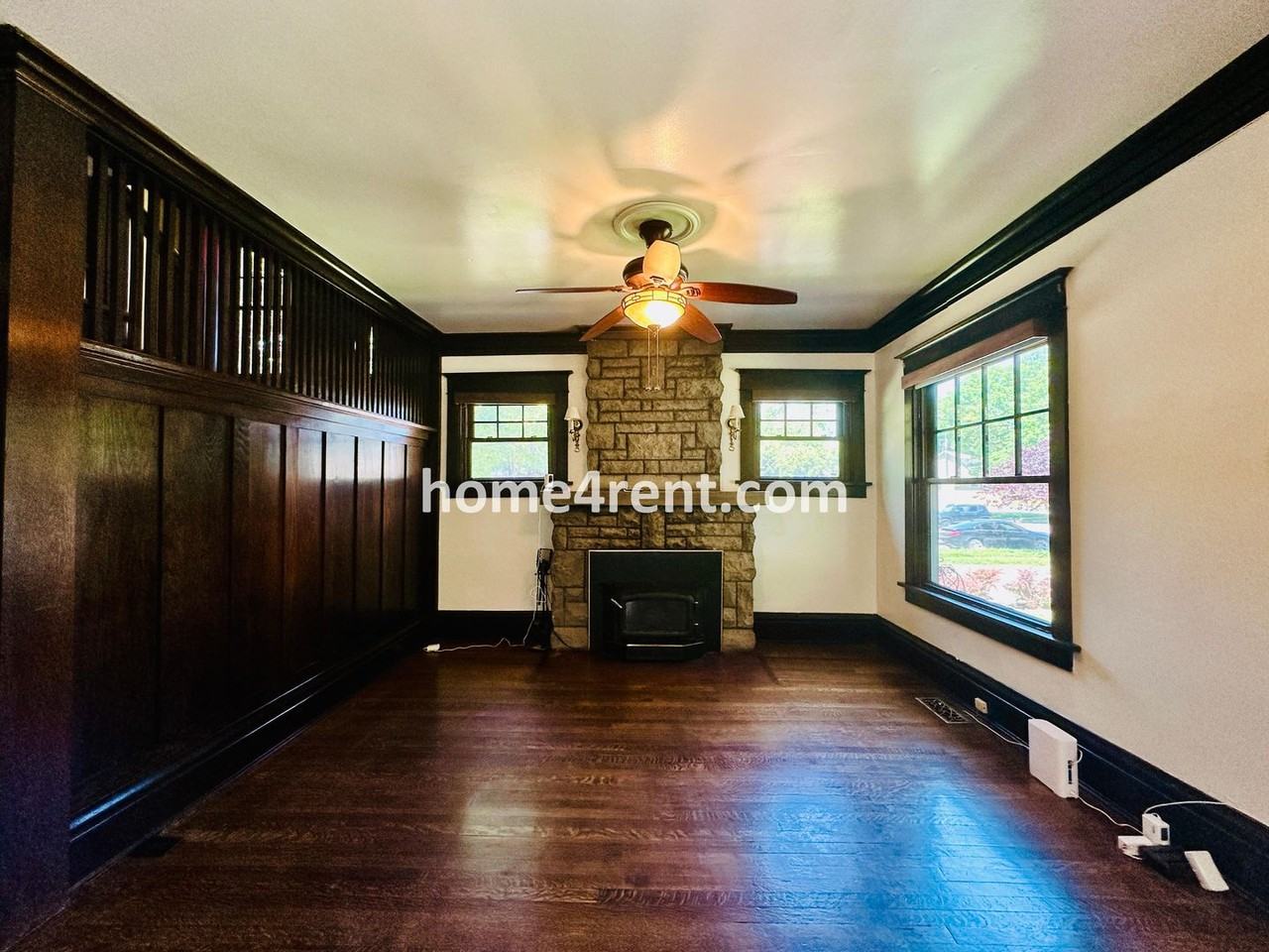 641 W 39th Ter - Photo 7 of 50