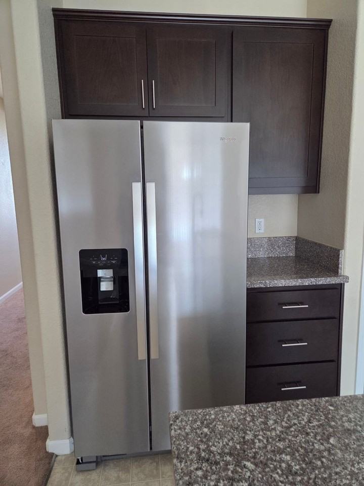 1443 Greenbrier Dr - Photo 6 of 33