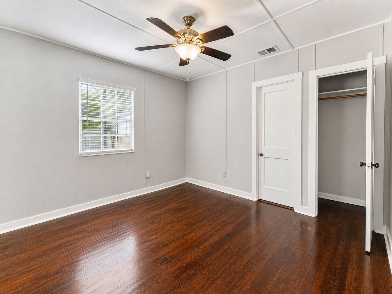 313 N 47th St - Photo 6 of 9