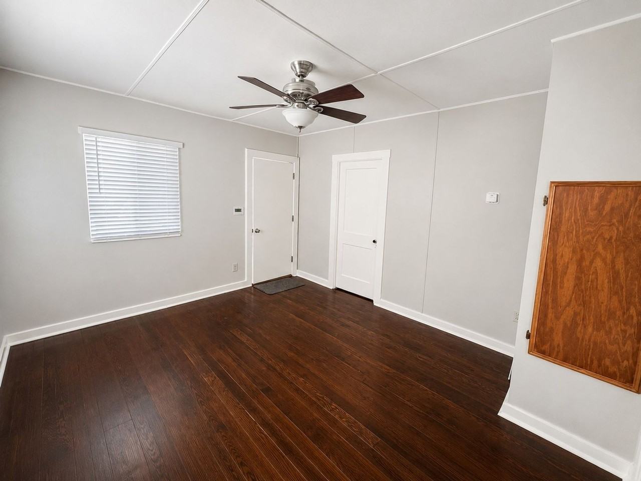 313 N 47th St - Photo 7 of 9