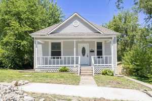 featured image of 2821 Olive St