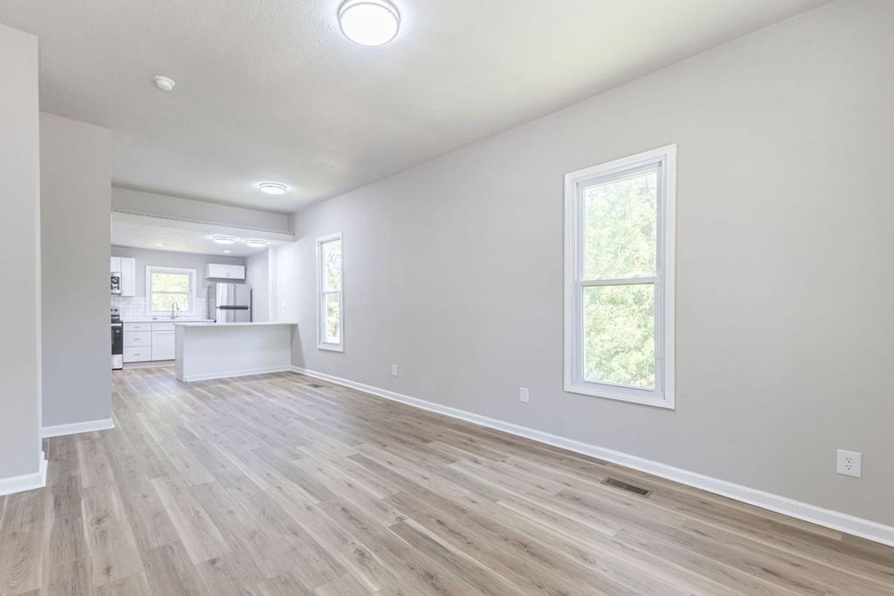 2821 Olive St - Photo 4 of 23