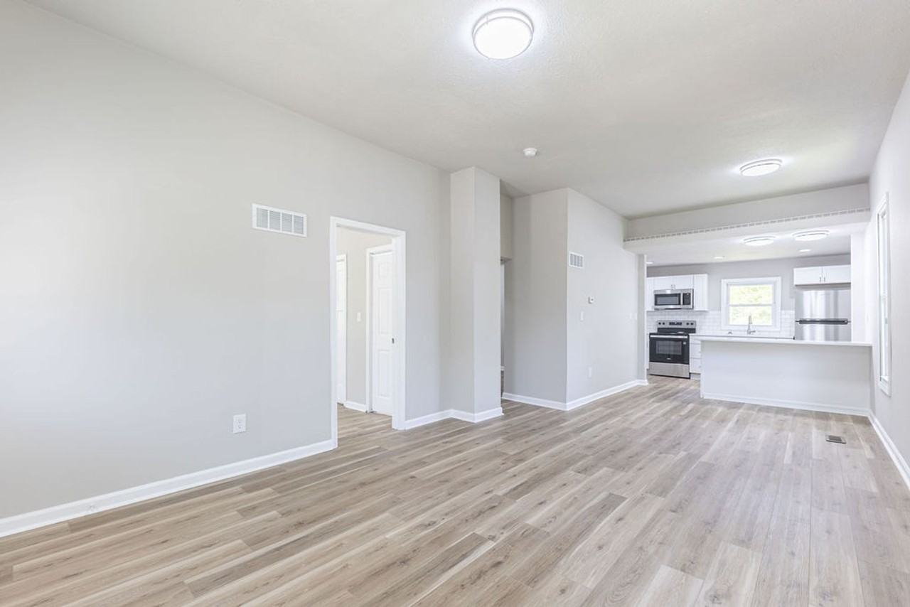 2821 Olive St - Photo 5 of 23