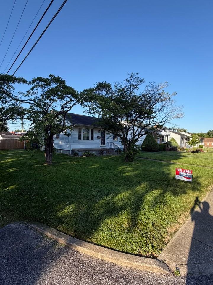 3200 Edgewood Dr - Photo 2 of 14