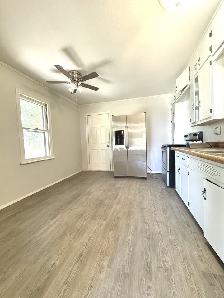 1911 S Roosevelt St #1 - Photo 2 of 9
