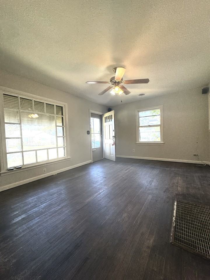 1911 S Roosevelt St #1 - Photo 5 of 9