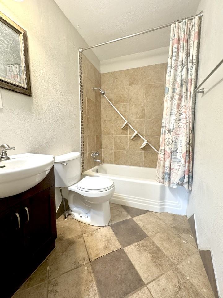 1911 S Roosevelt St #1 - Photo 7 of 9