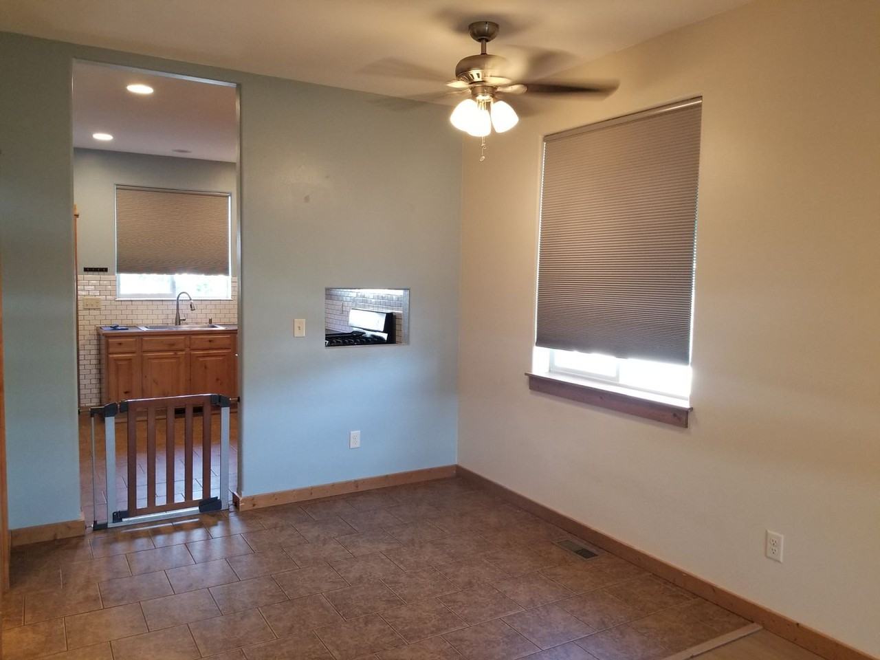 2489 Gallatin Green Blvd - Photo 4 of 24