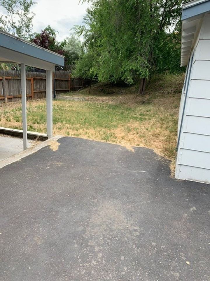 2318 California Ave - Photo 3 of 7