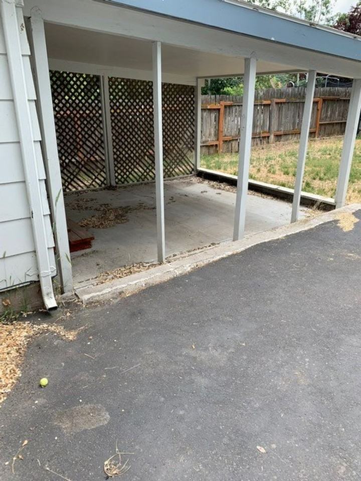 2318 California Ave - Photo 4 of 7