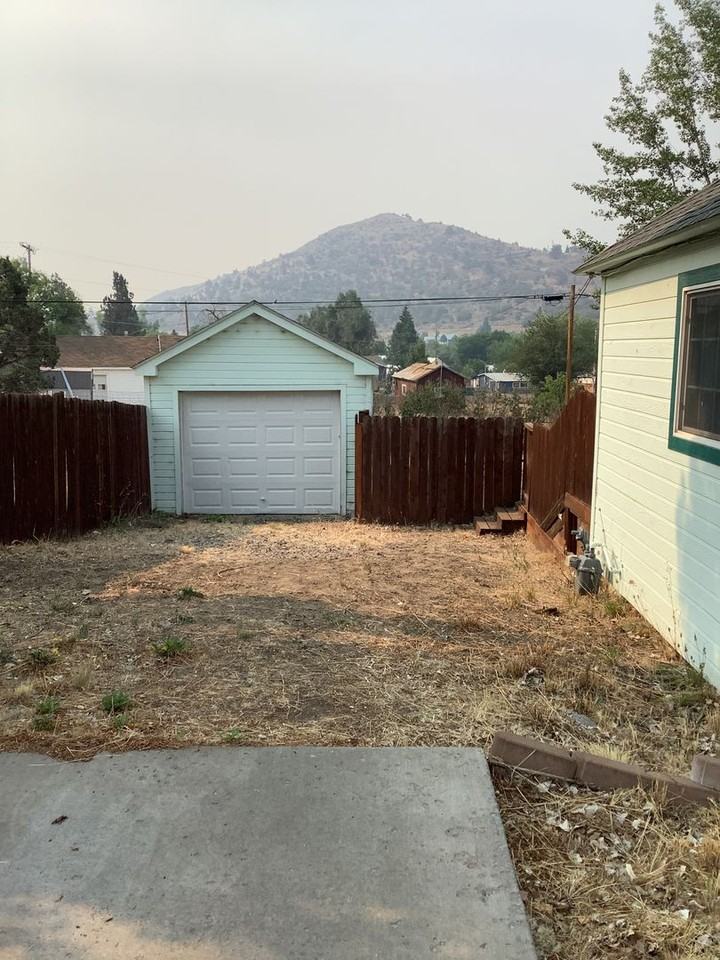 4640 Balsam Dr - Photo 4 of 13