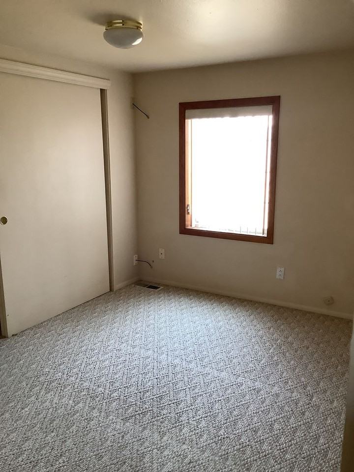 4640 Balsam Dr - Photo 7 of 13