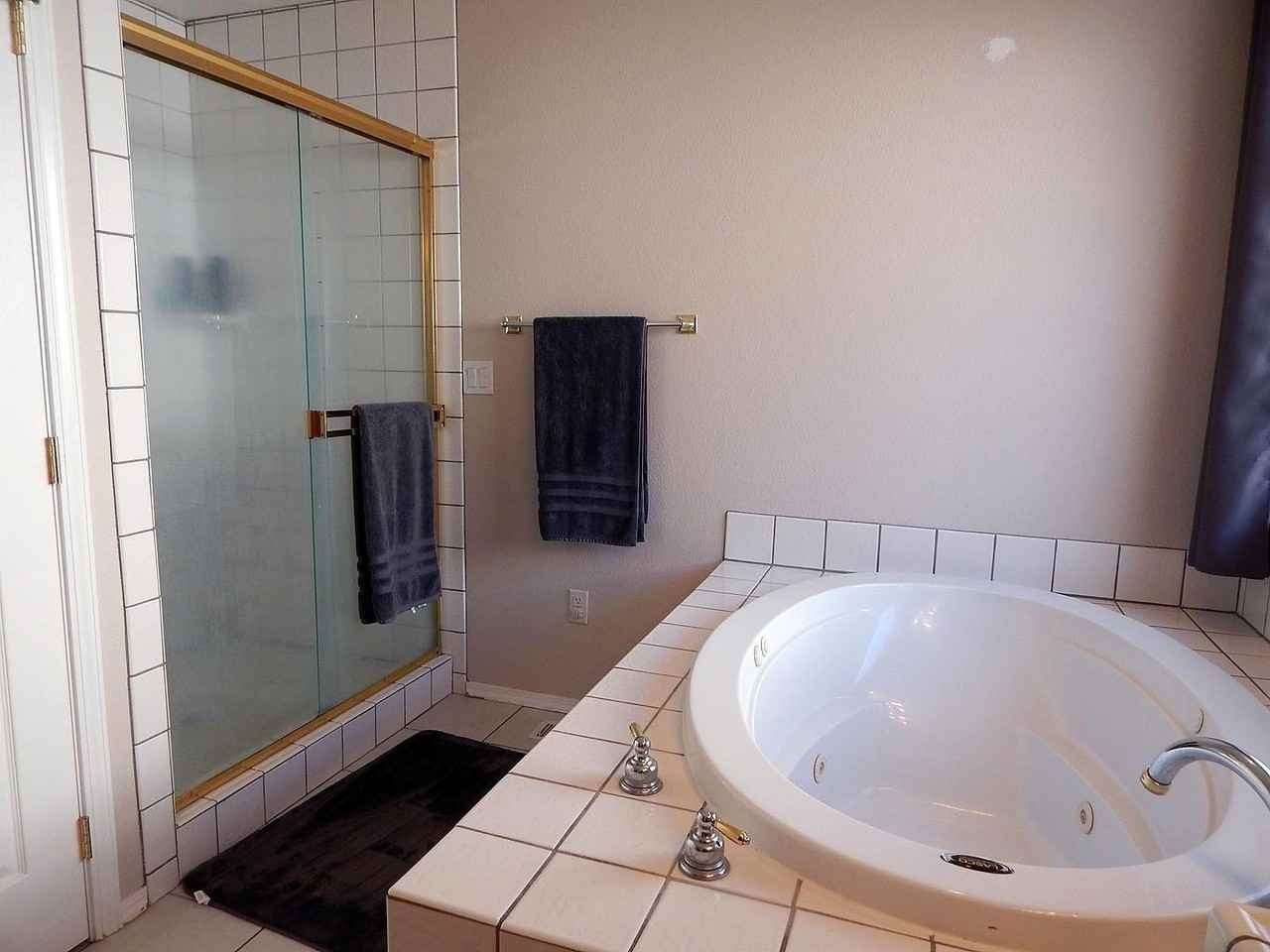 6407 Harlan Dr - Photo 5 of 18