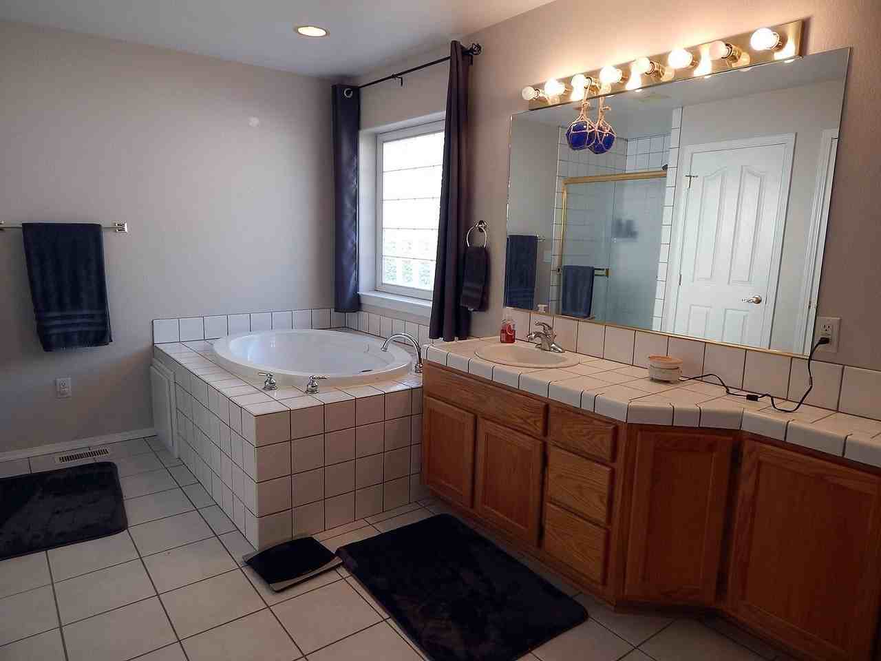 6407 Harlan Dr - Photo 6 of 18