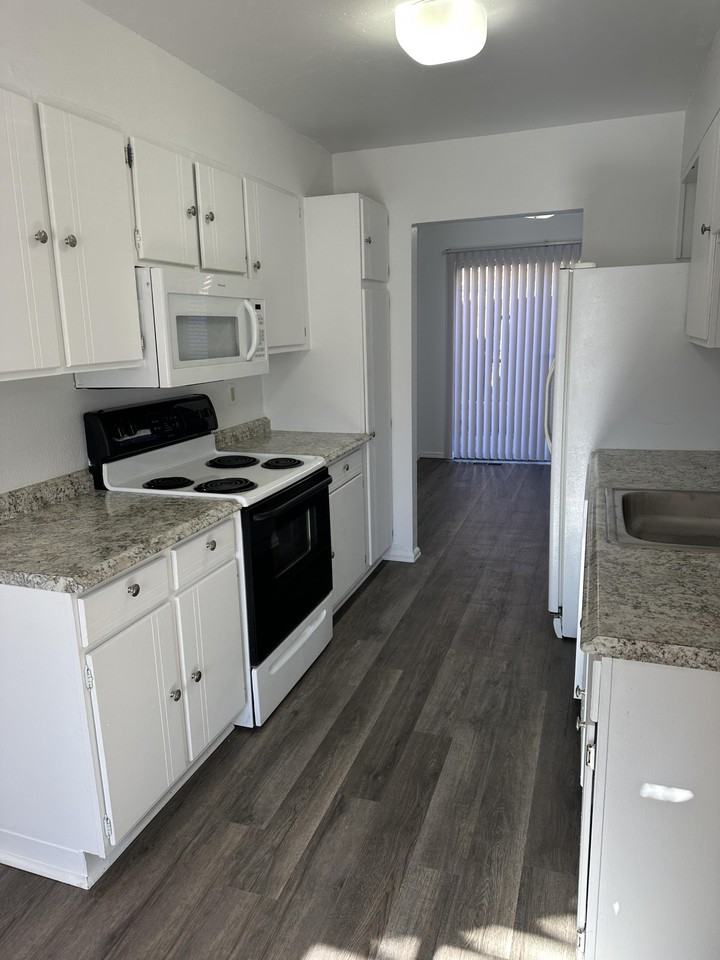 942 Northern Way #1