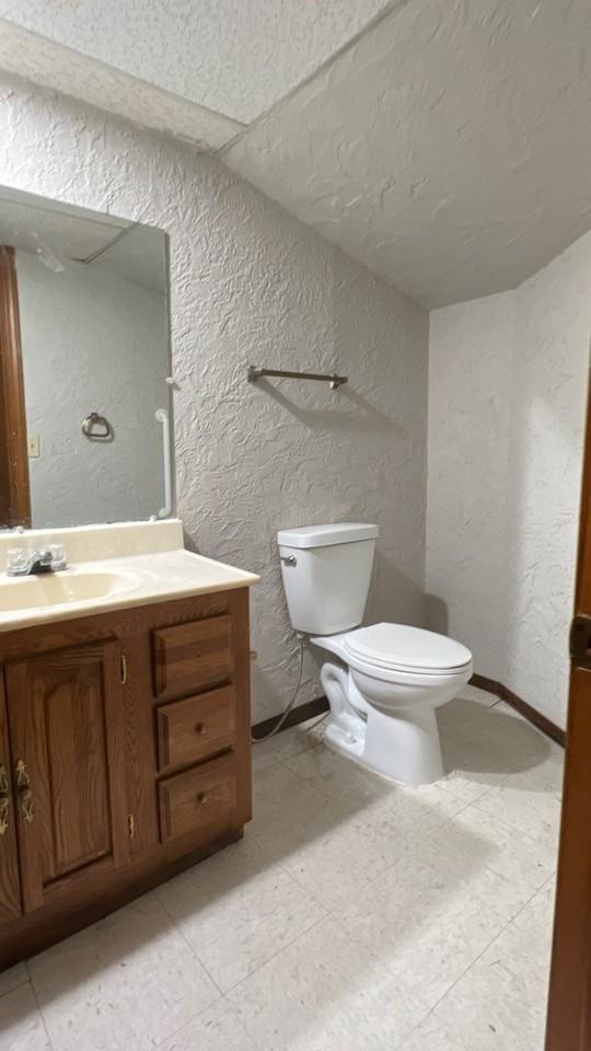 207 Lincoln Dr #207 - Photo 6 of 11