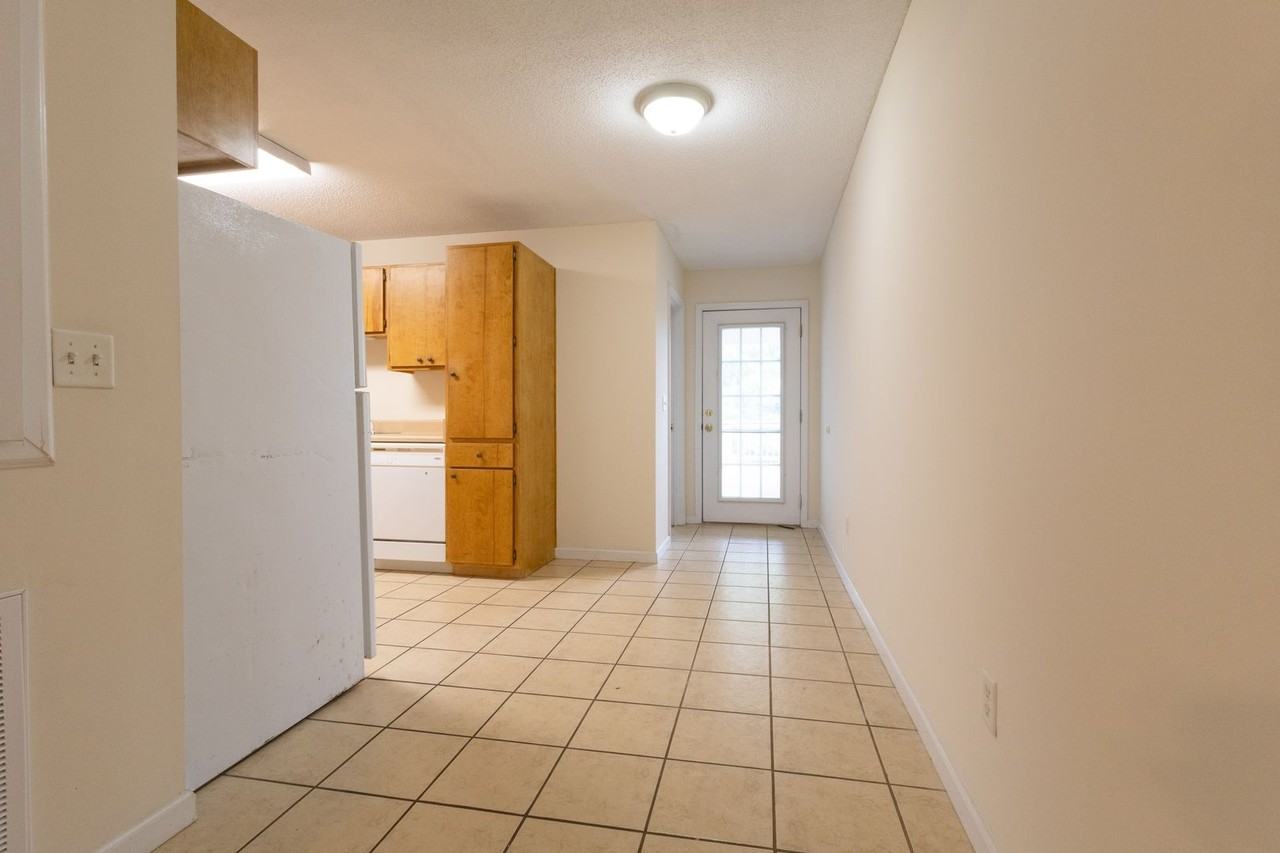 824 Folmar St - Photo 4 of 17