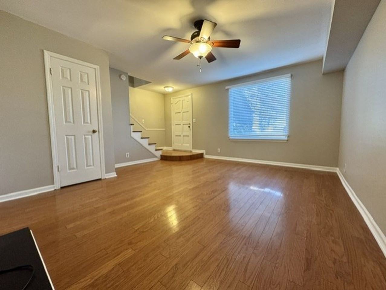 125 Plantation Ct - Photo 2 of 37