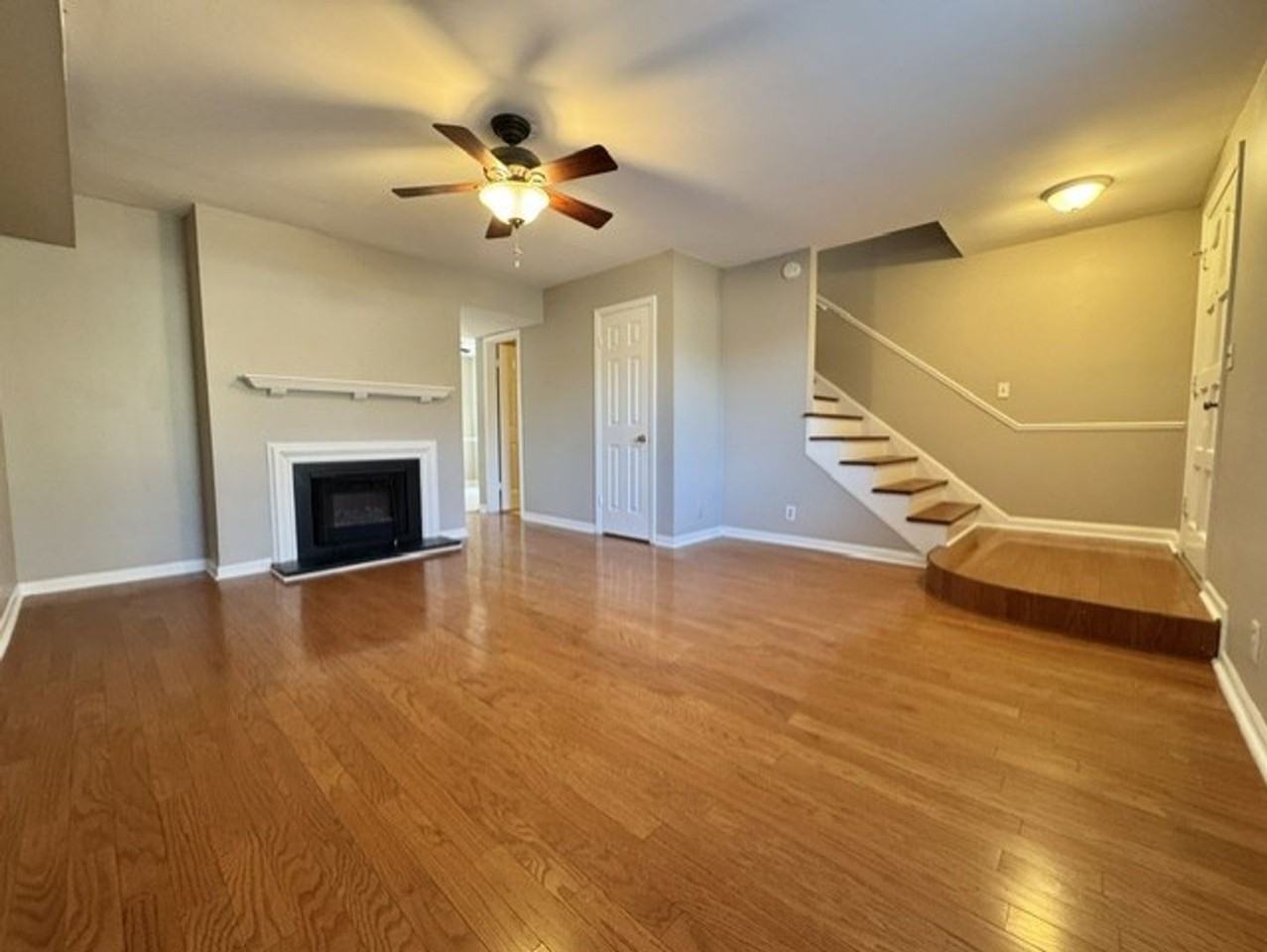 125 Plantation Ct - Photo 3 of 37