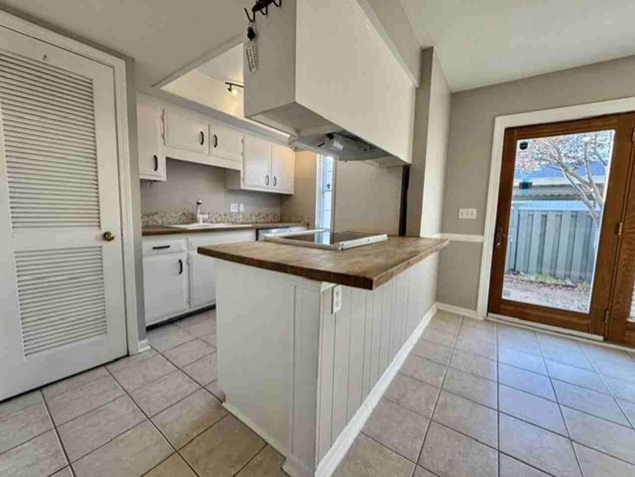 125 Plantation Ct - Photo 6 of 37