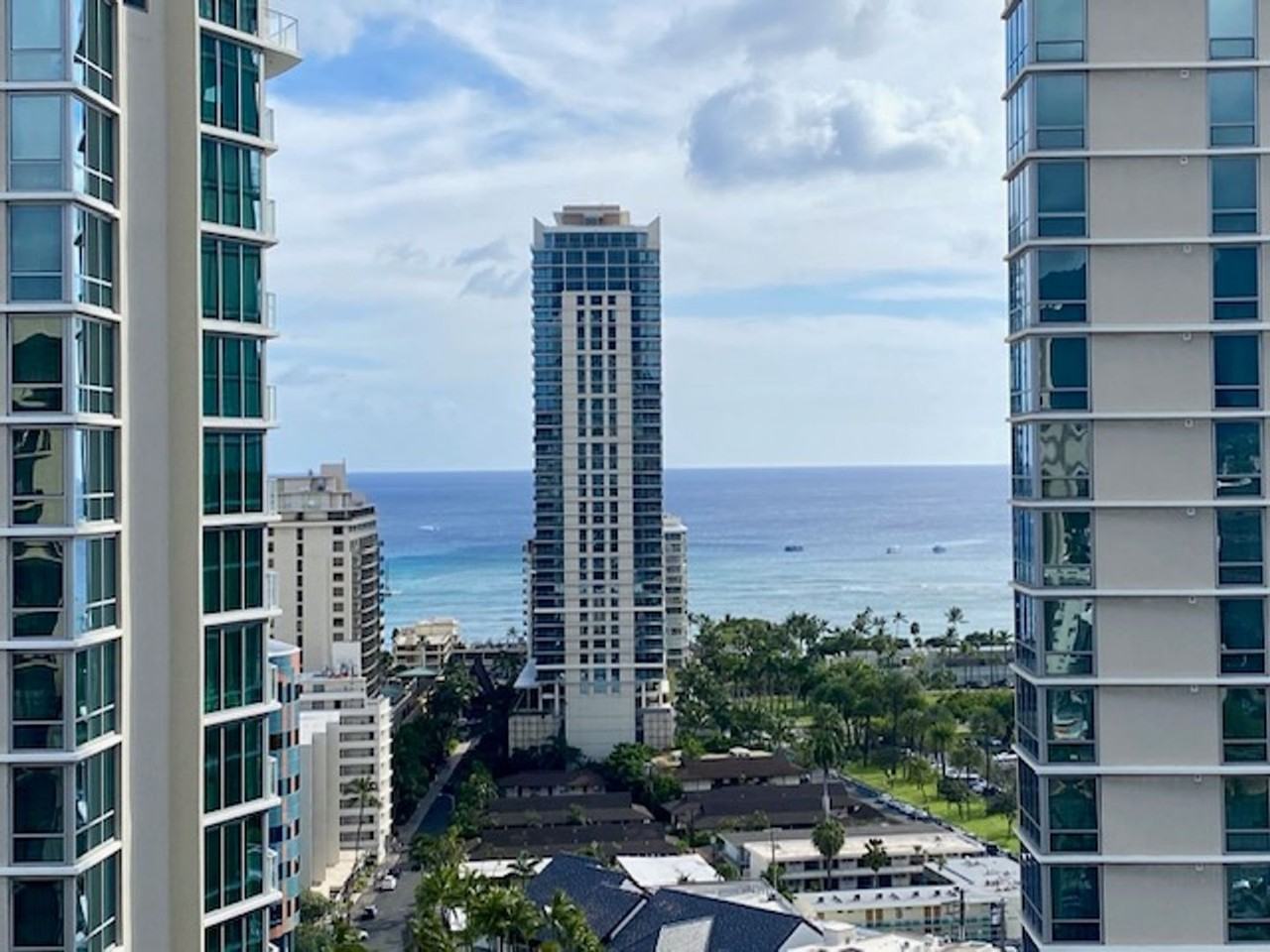2140 Kuhio Ave #2306