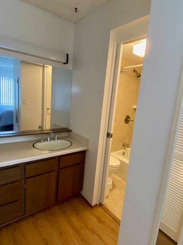 2140 Kuhio Ave #2306 - Photo 4 of 14