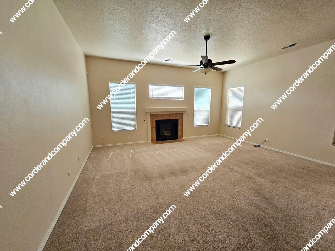 1416 Monterrey Rd Ne - Photo 5 of 21