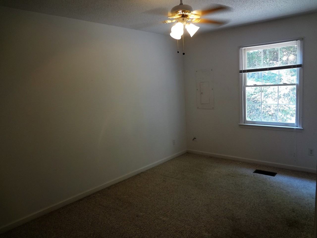 2049 Fieldale Pl - Photo 7 of 7