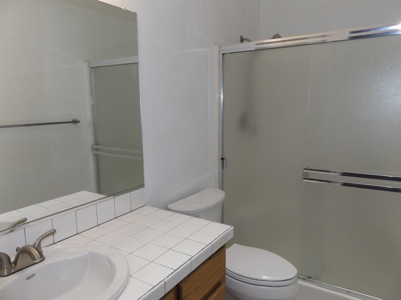 3233 Iroquois Ct - Photo 7 of 18