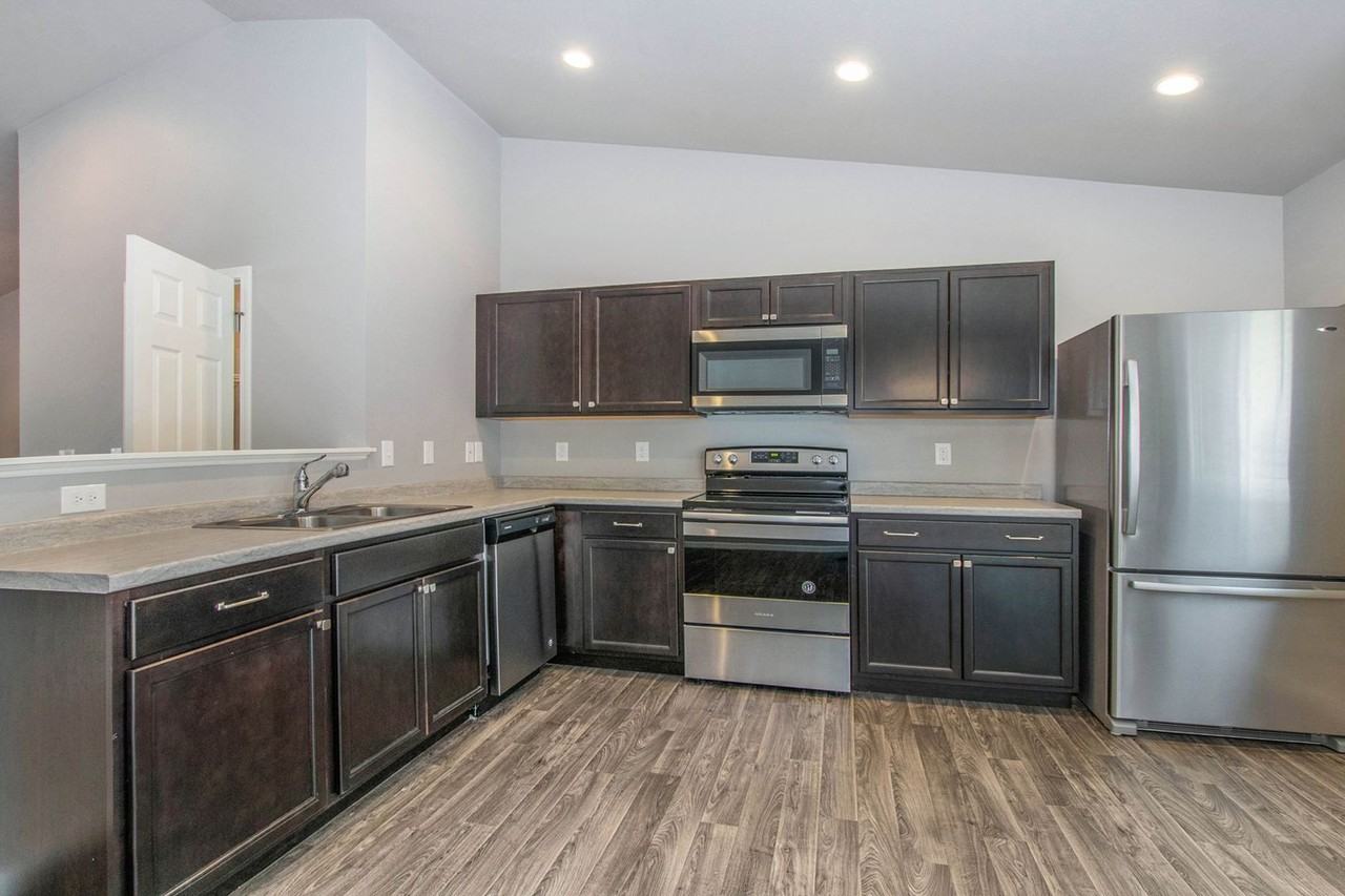 5632 Alten St - Photo 2 of 16