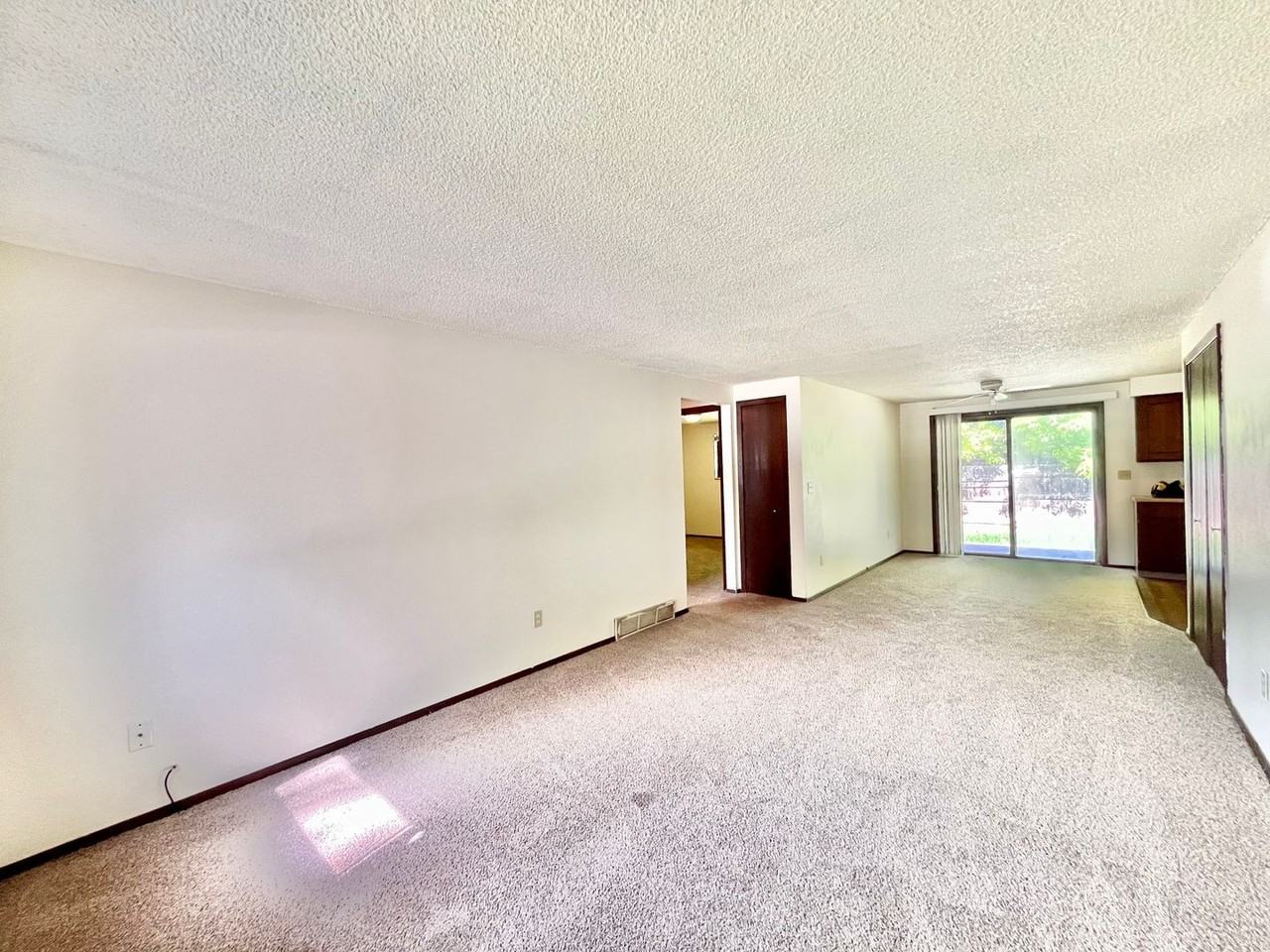 3144 White Elm Ct - Photo 2 of 15