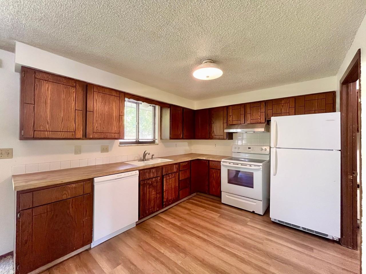 3144 White Elm Ct - Photo 5 of 15