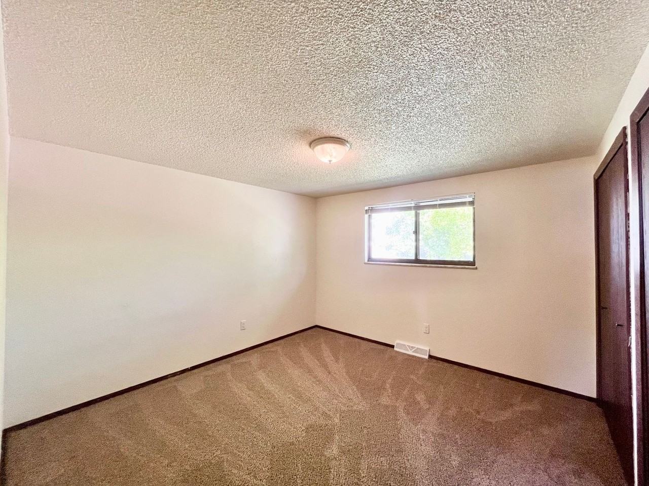 3144 White Elm Ct - Photo 7 of 15