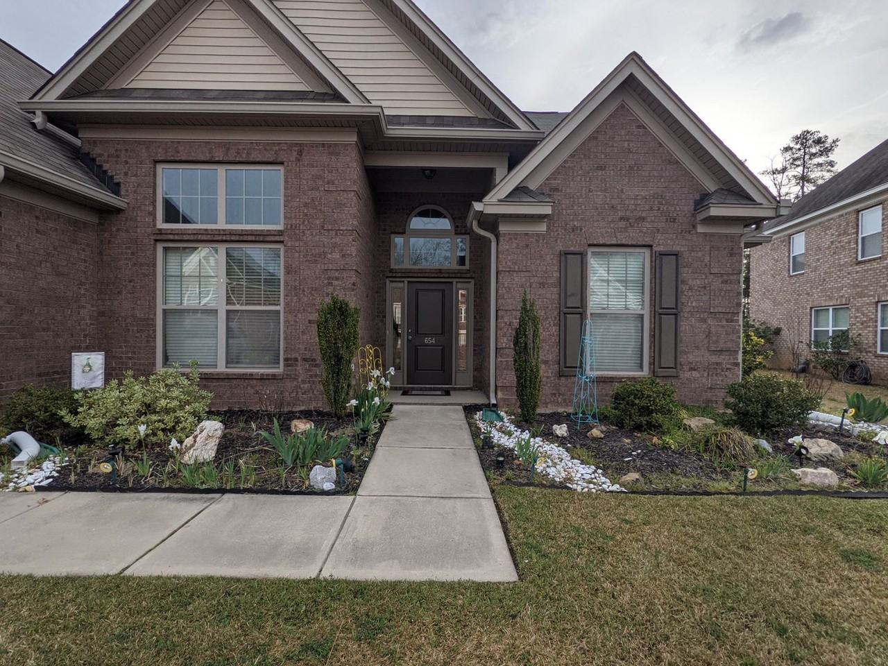 654 Dutchmans Creek Trl - Photo 3 of 38