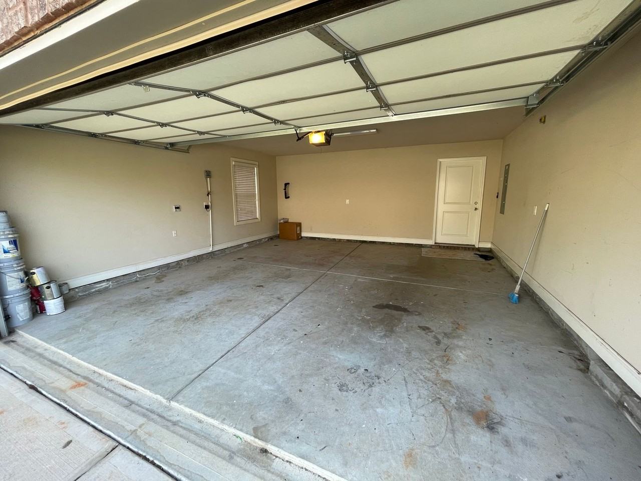 654 Dutchmans Creek Trl - Photo 5 of 38
