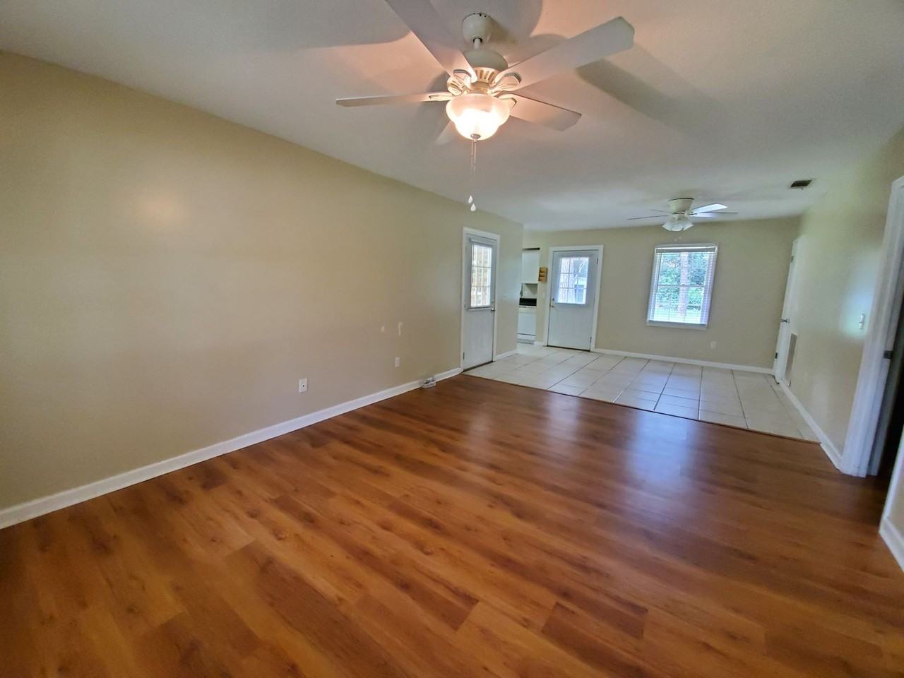 105 Springdale Rd - Photo 2 of 21