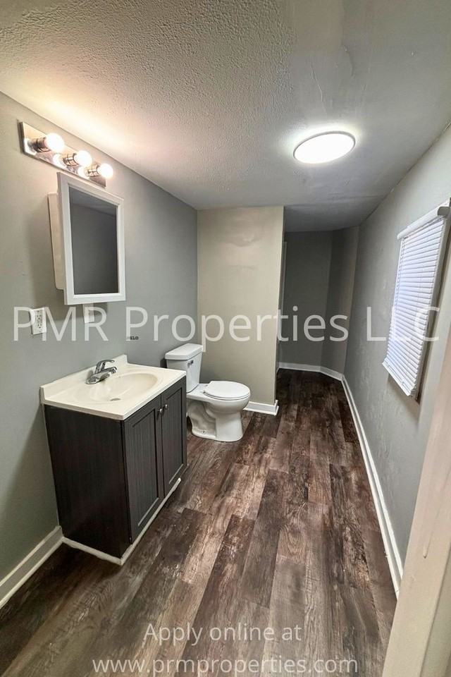 2302 S 19th St - Photo 5 of 13